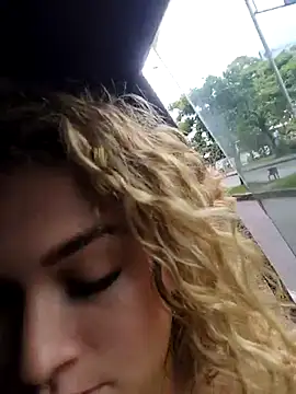 Sara_smiiith211's cam snapshot