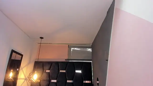 GiaFox_'s cam snapshot