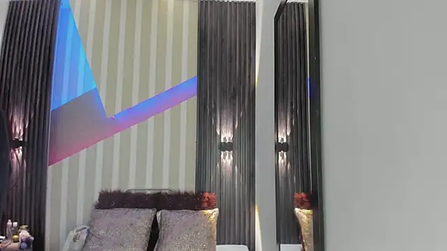 emily_layton's cam snapshot