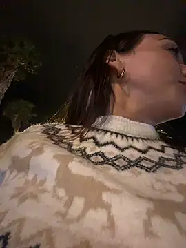 Ninabigtitied's cam snapshot