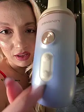 Ella_Charm's cam snapshot