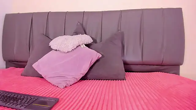 Cherllynn's cam snapshot