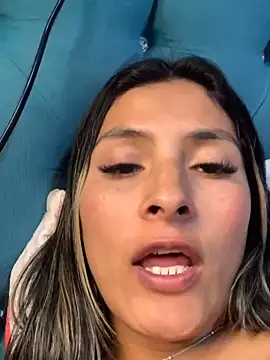 Cami_Leon2's cam snapshot