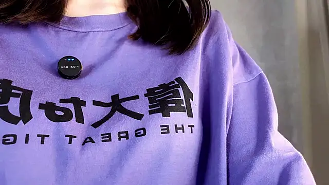 YvonneShames live sex cam