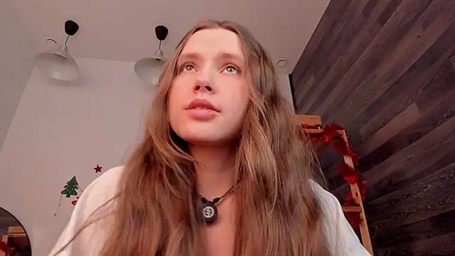 MaryannSoftt's cam snapshot