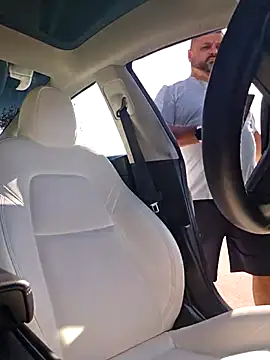 Roddog18 live sex cam