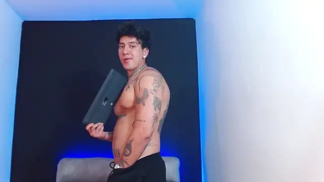 JUSTIN_FULLER1 live sex cam