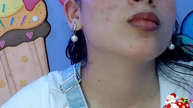 skinnykalitzo18's cam snapshot