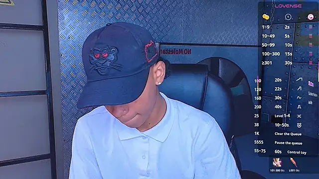 AlanCutee live sex cam