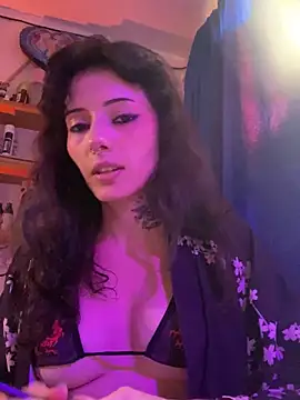 LiliJones_'s cam snapshot