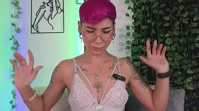 MiaMorgan_'s cam snapshot