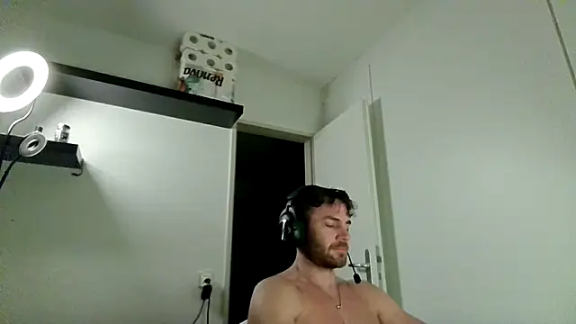 alpha-hunk live sex cam