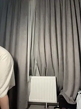 CurlyLara live sex cam