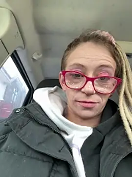 Stonermama666420 live sex cam