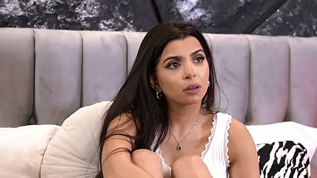 NicoleCellini live sex cam