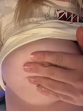 LaRa_forU's cam snapshot