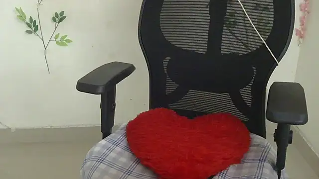 punemodel's cam snapshot