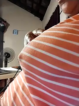 tharu_sweet live sex cam