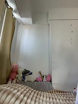 ZaraLuuv live sex cam