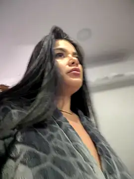 Issane_Peru live sex cam