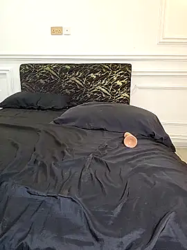 Zola_Nooryi live sex cam