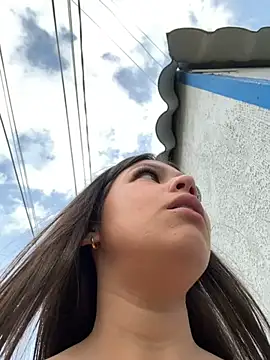 Alyshanon18 live sex cam