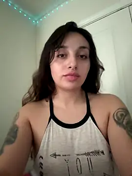 CharmingMaddie's cam snapshot