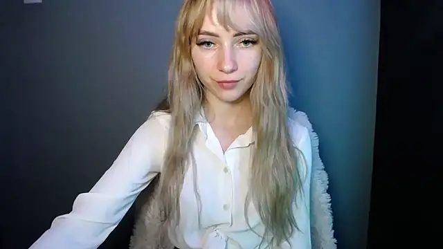 LuciaYoung's cam snapshot