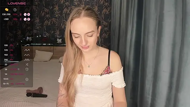 A_delina's cam snapshot