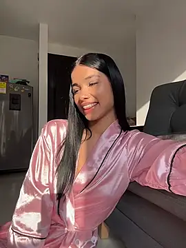 Bella_Smiith_'s cam snapshot