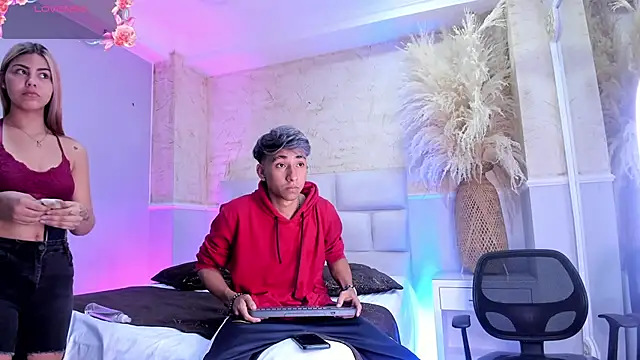 kimberlyAndOstin's cam snapshot