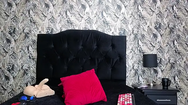 ChloeTurner_'s cam snapshot