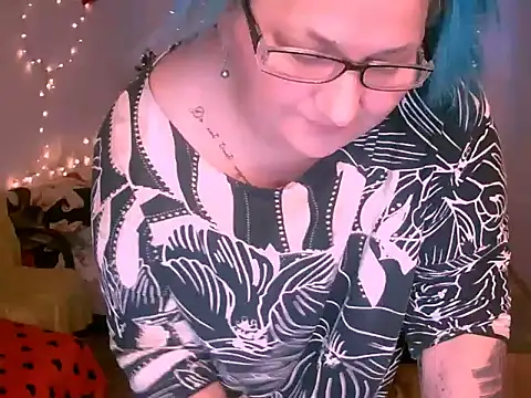 BlondyBigBoobs's cam snapshot