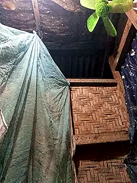 slutty_pinay12's cam snapshot