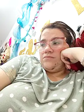 karlythoth@xh's cam snapshot