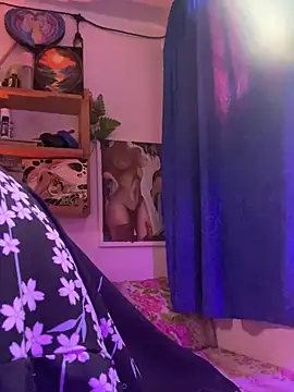 LiliJones_'s cam snapshot