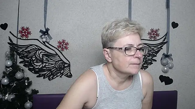 EmiliaGree's cam snapshot