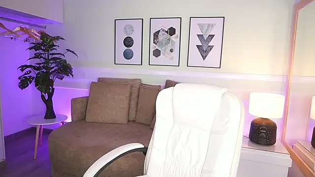 EmilyTurneer's cam snapshot