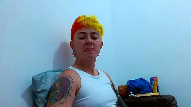 tomboyblue's cam snapshot