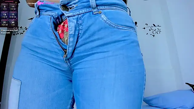 ayheleensexygirl-'s cam snapshot