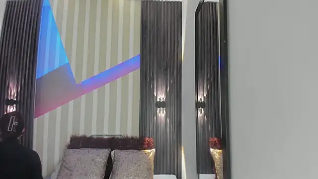 emily_layton's cam snapshot