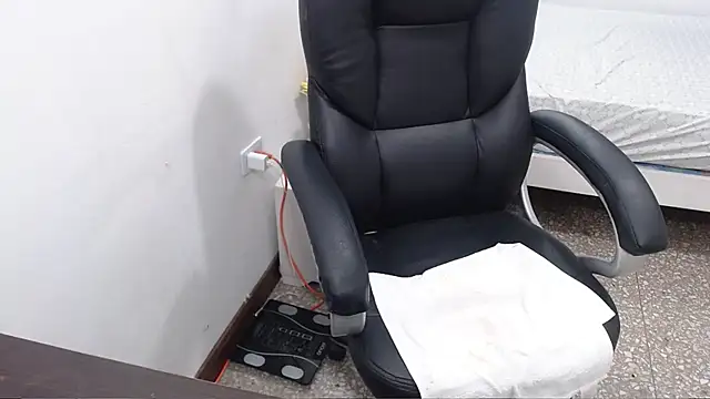 emiliaa_hot's cam snapshot