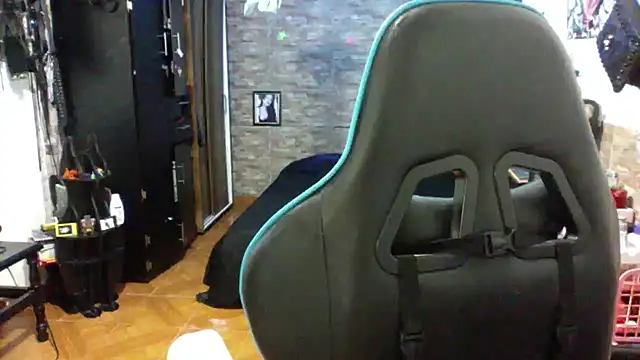 AngelaQueen_'s cam snapshot