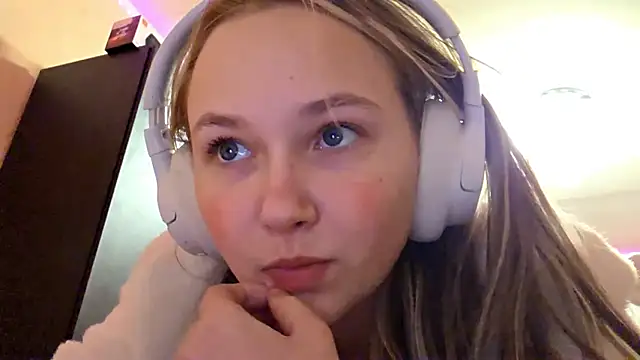 KarinRobertson's cam snapshot