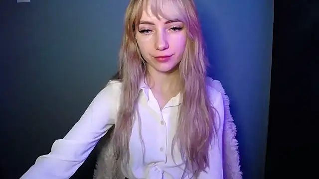 LuciaYoung's cam snapshot