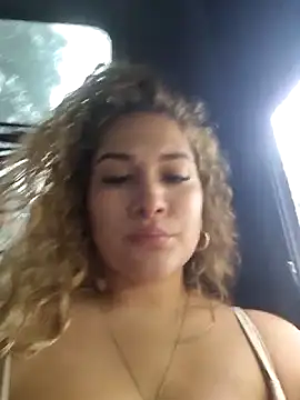 Sara_smiiith211's cam snapshot