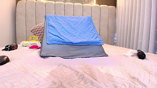 kata_hazel's cam snapshot