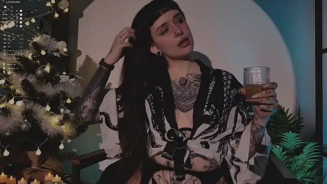 MichaellaMoon's cam snapshot