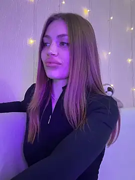 Elizabeth_Tay's cam snapshot