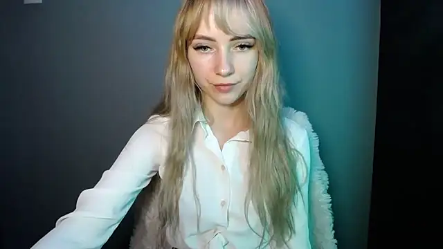 LuciaYoung's cam snapshot